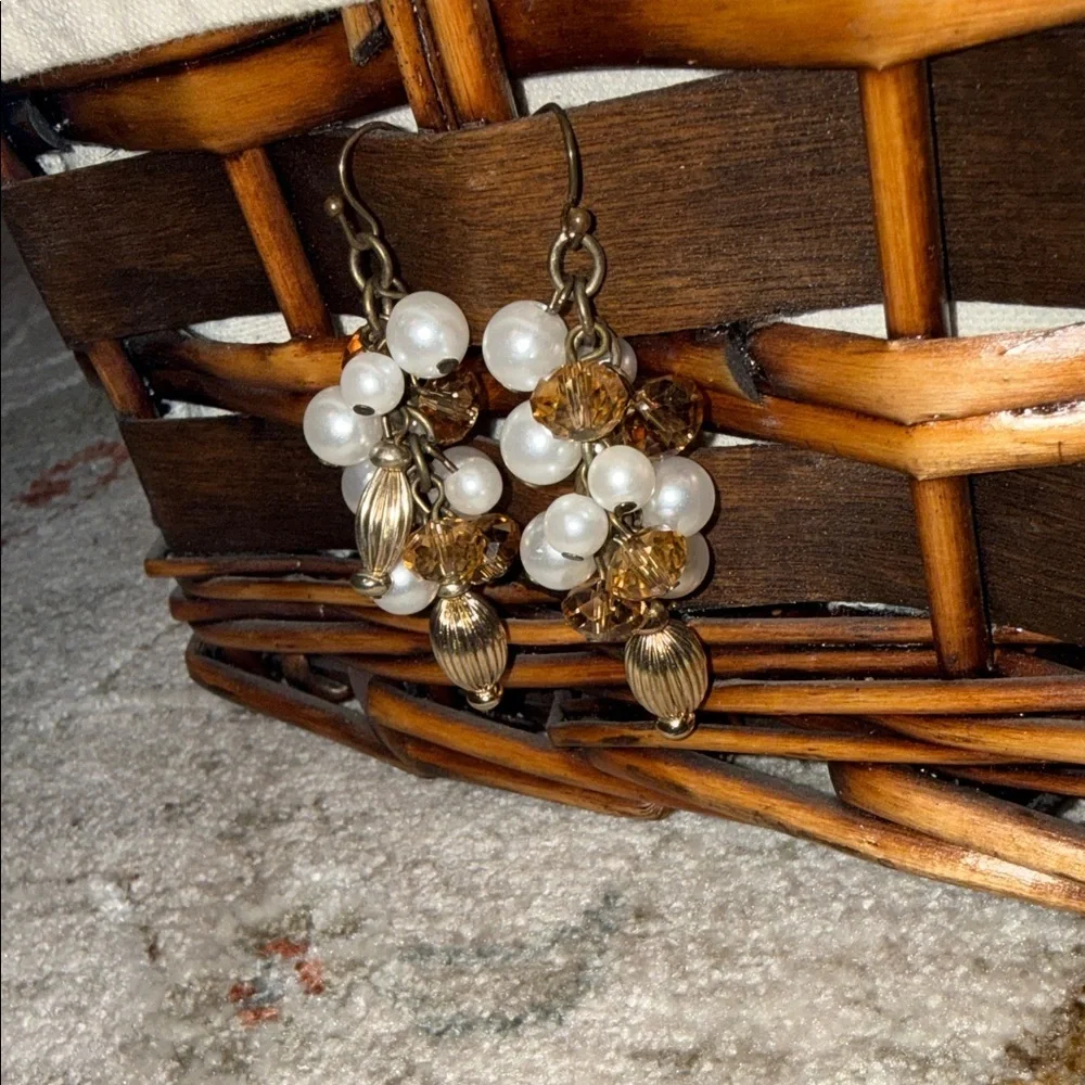 Beautiful Handmade Beaded Elegant Gold Tone and FauxPearl Cluster